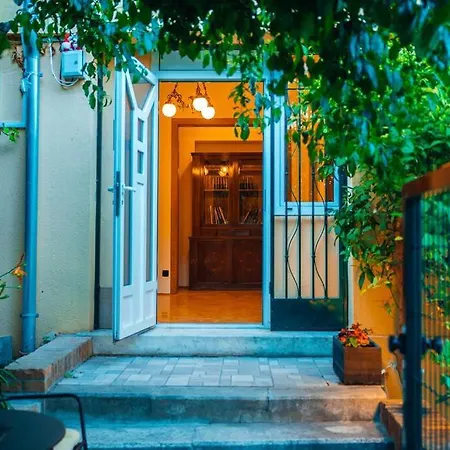 Botanist Apartment *